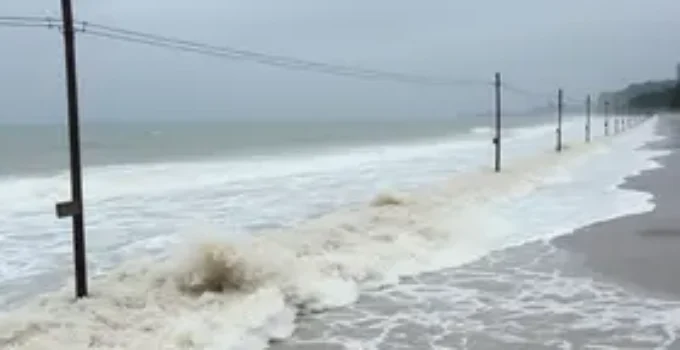 maré alta em Florianópolis